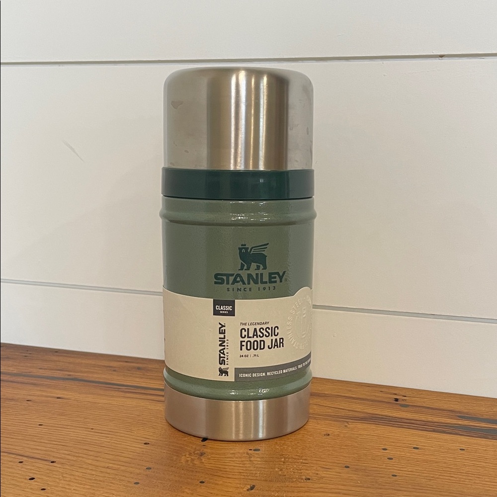 NWT Stanley Classic Stainless Steel Food Jar